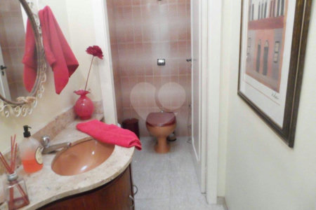 Sobrado à venda com 3 quartos, sendo 1 suíte,  em Jardim Marajoara, São Paulo, SP
