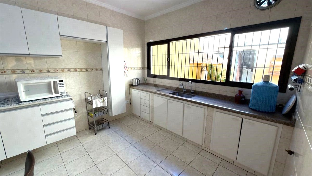 Sobrado à venda com 3 quartos, sendo 1 suíte, em Vila Darli, São Paulo, SP