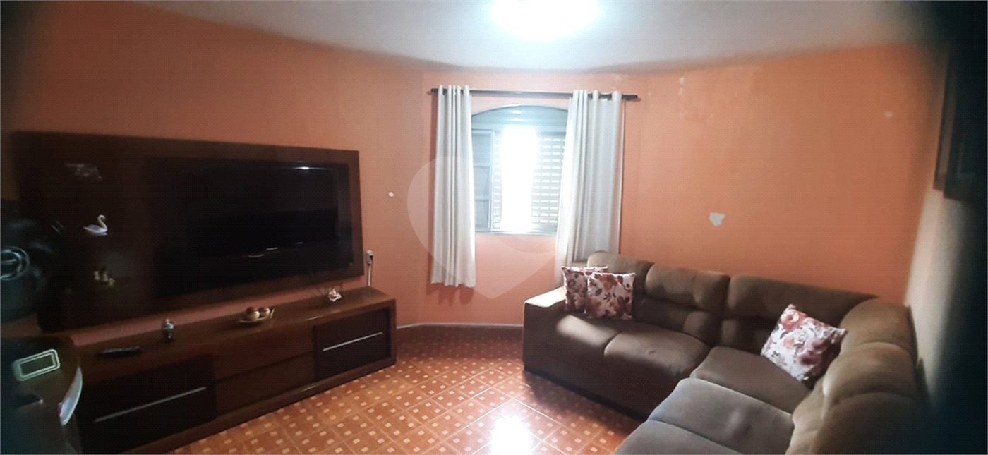 Sobrado à venda com 4 quartos, sendo 1 suíte, em Jardim Brasil (zona Norte), São Paulo, SP