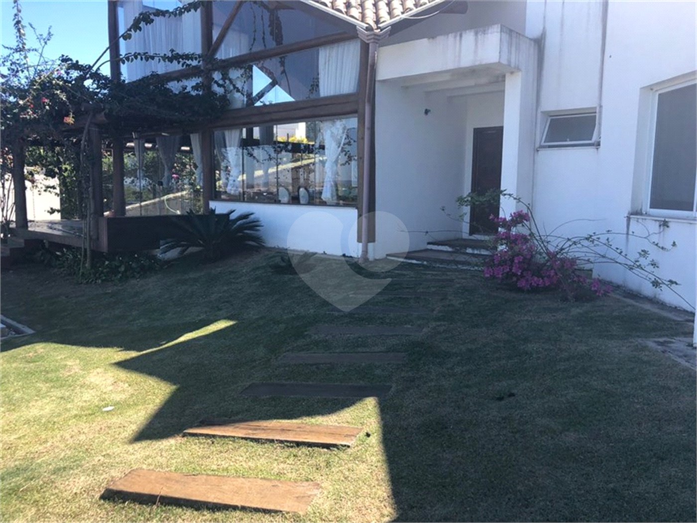 Casa à venda com 6 suítes no condomínio Jardim Primavera, Louveira - SP