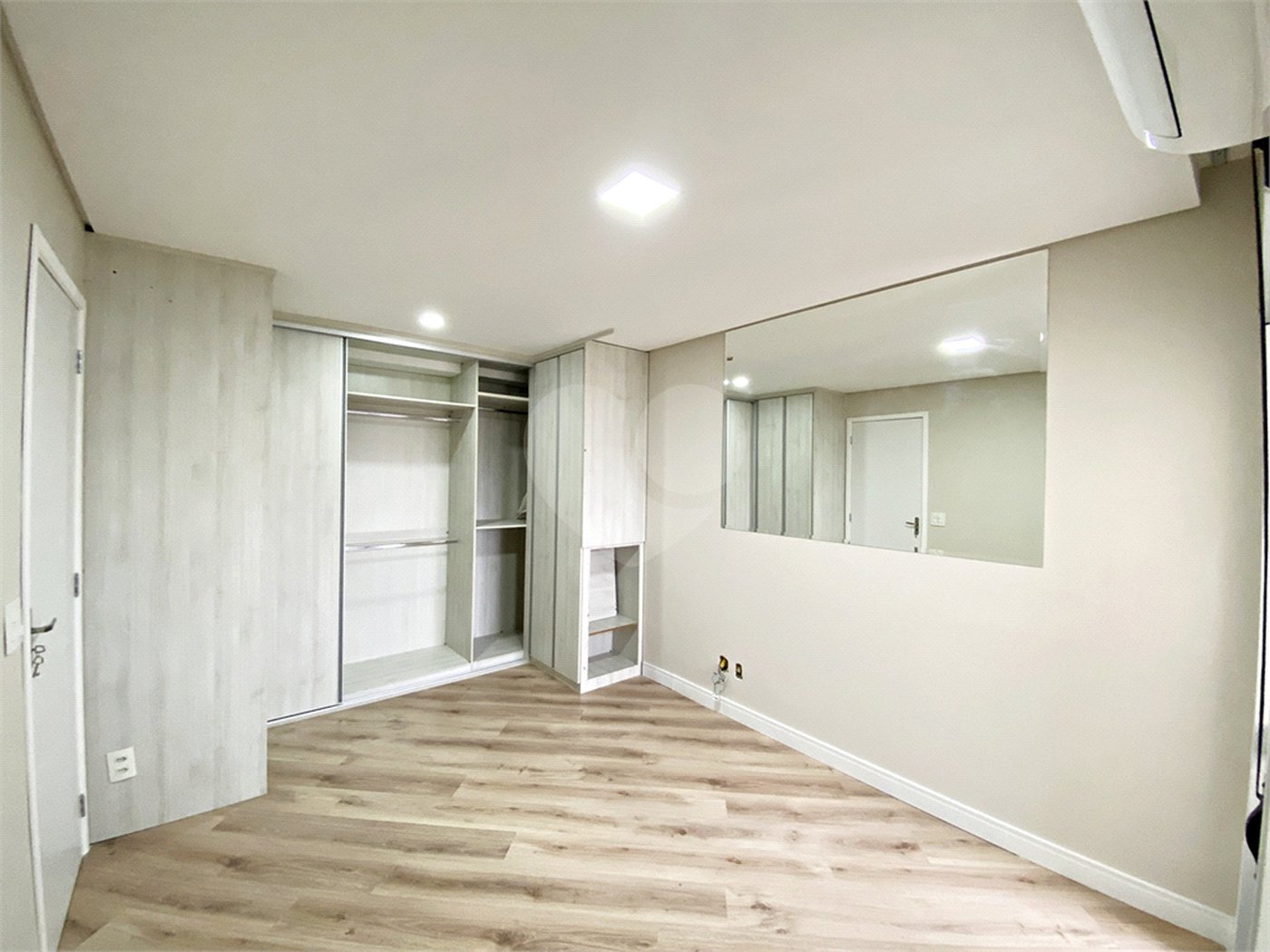 Apartamento à venda com 3 suítes em Santana, São Paulo, SP