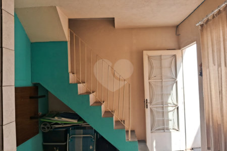 Sobrado à venda com 3 quartos em Jardim Humaitá, São Paulo, SP