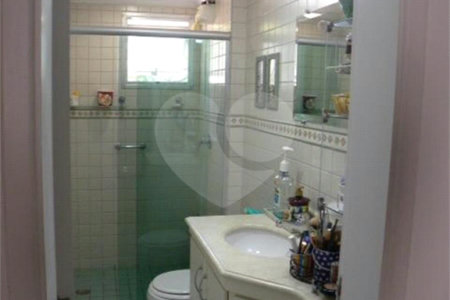 Casa à venda com 3 quartos, sendo 1 suíte, no condomínio Villas de São Francisco, São Paulo - SP