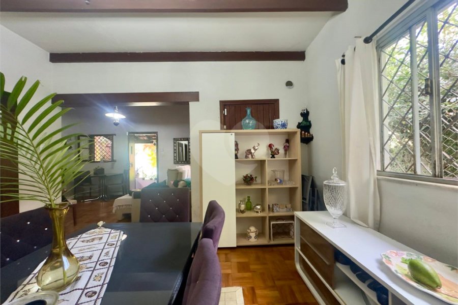 Casa à venda com 3 quartos em Horto, São Paulo, SP