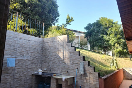 Chácara à venda com 4 quartos, sendo 1 suíte, em Chácaras Fernão Dias, Atibaia, SP