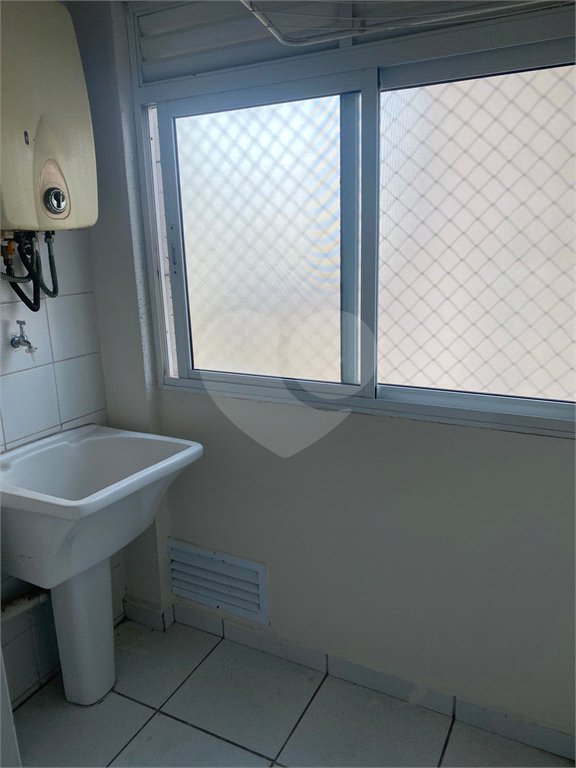 Apartamento à venda com 2 quartos, sendo 1 suíte, em Parque Maria Domitila, São Paulo, SP