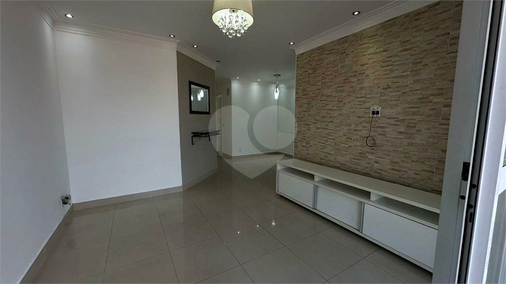 Apartamento à venda com 3 quartos, sendo 1 suíte, em Parque Maria Luiza, São Paulo, SP