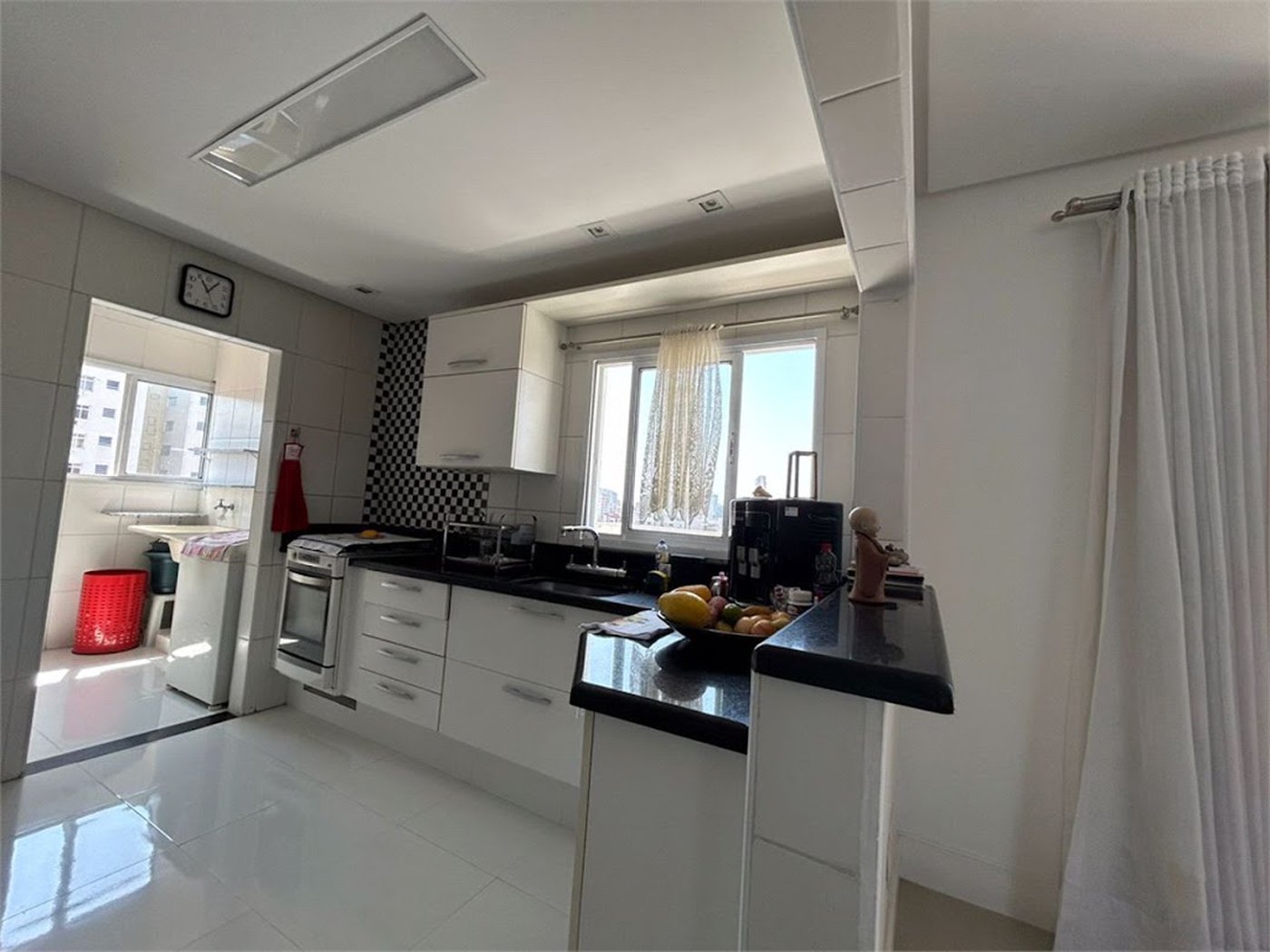 Apartamento com 3 dormitórios à venda, 110 m² por R$ 950.000,00 - Campo Grande - Santos/SP