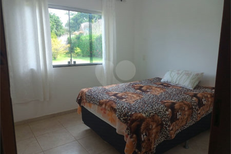Casa à venda com 4 quartos, sendo 1 suíte,  no condomínio Village da Serra, Araçoiaba da Serra - SP