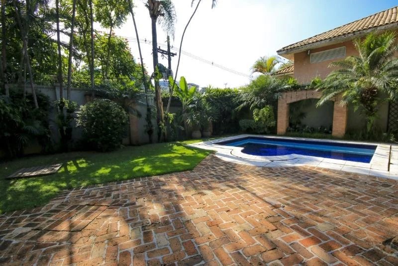 Casa à venda com 3 quartos, sendo 2 suítes,  em Vila Tramontano, São Paulo, SP