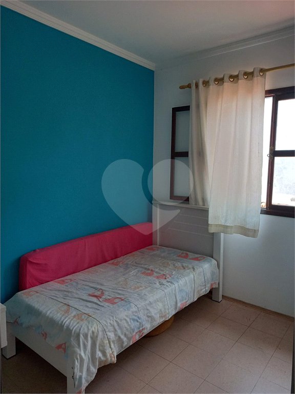 Sobrado à venda com 3 quartos, sendo 1 suíte,  em Vila Lavínia, Mogi das Cruzes, SP