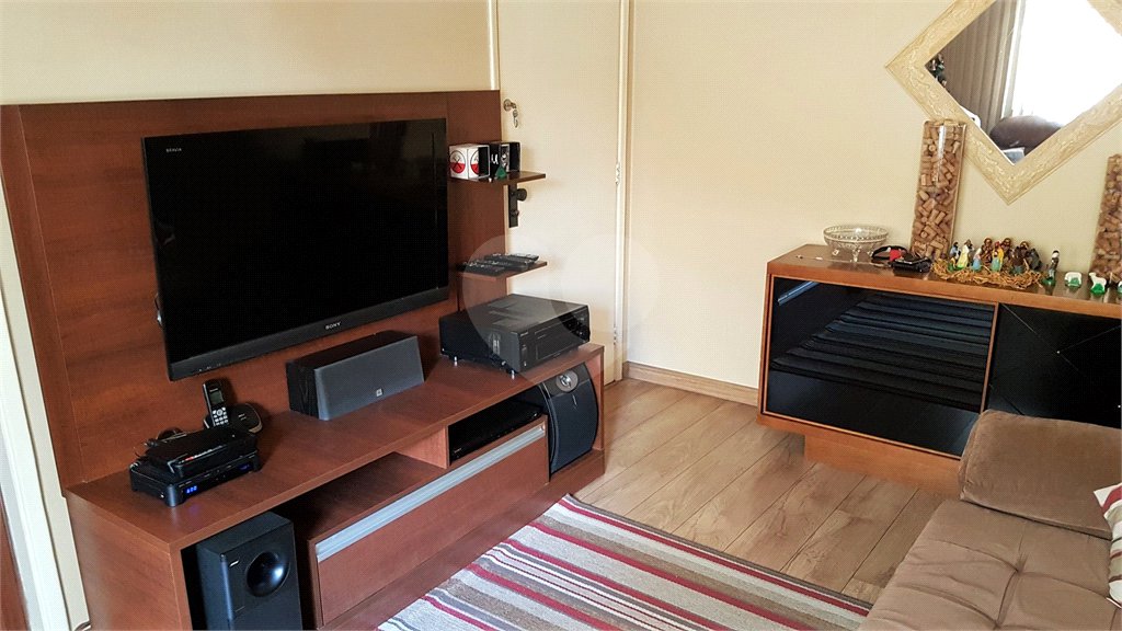 Apartamento à venda com 2 quartos em Aclimação, São Paulo, SP