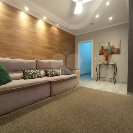 Casa Térrea à venda com 3 quartos em Jardim Santa Bárbara, Sorocaba, SP