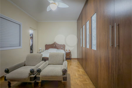 Casa à venda com 3 quartos, sendo 2 suítes,  em Jardim da Saúde, São Paulo, SP