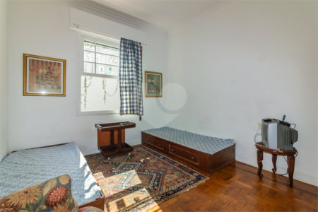 Casa à venda com 3 quartos, sendo 1 suíte,  em Jardim Paulistano, São Paulo, SP