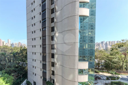 Apartamento à venda com 4 suítes em Paraíso do Morumbi, São Paulo, SP