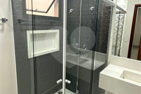 Casa à venda com 3 quartos, sendo 2 suítes, no condomínio Residencial Maria Dulce, Indaiatuba - SP