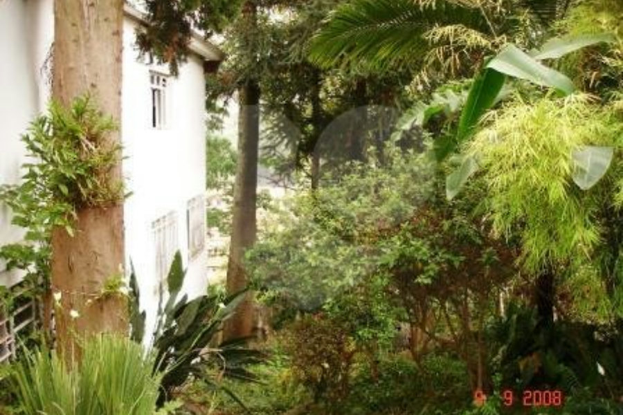 Sobrado à venda com 5 quartos, sendo 3 suítes,  em Vila Irmãos Arnoni, São Paulo, SP