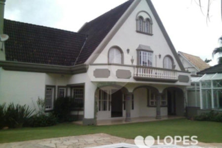 Casa à venda com 6 quartos, sendo 2 suítes, no condomínio Lago Azul Residencial e Golfe, Araçoiaba da Serra - SP