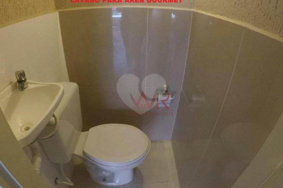 Sobrado à venda com 4 quartos em Artur Alvim, São Paulo, SP