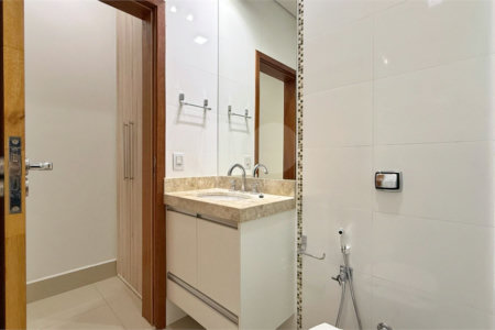 Casa à venda ou para alugar com 4 quartos, sendo 1 suíte, no condomínio Jardim Residencial Dona Lucilla, Indaiatuba - SP