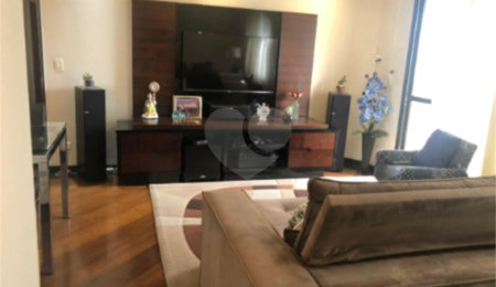 Apartamento à venda com 3 quartos, sendo 1 suíte,  em Vila Regente Feijó, São Paulo, SP