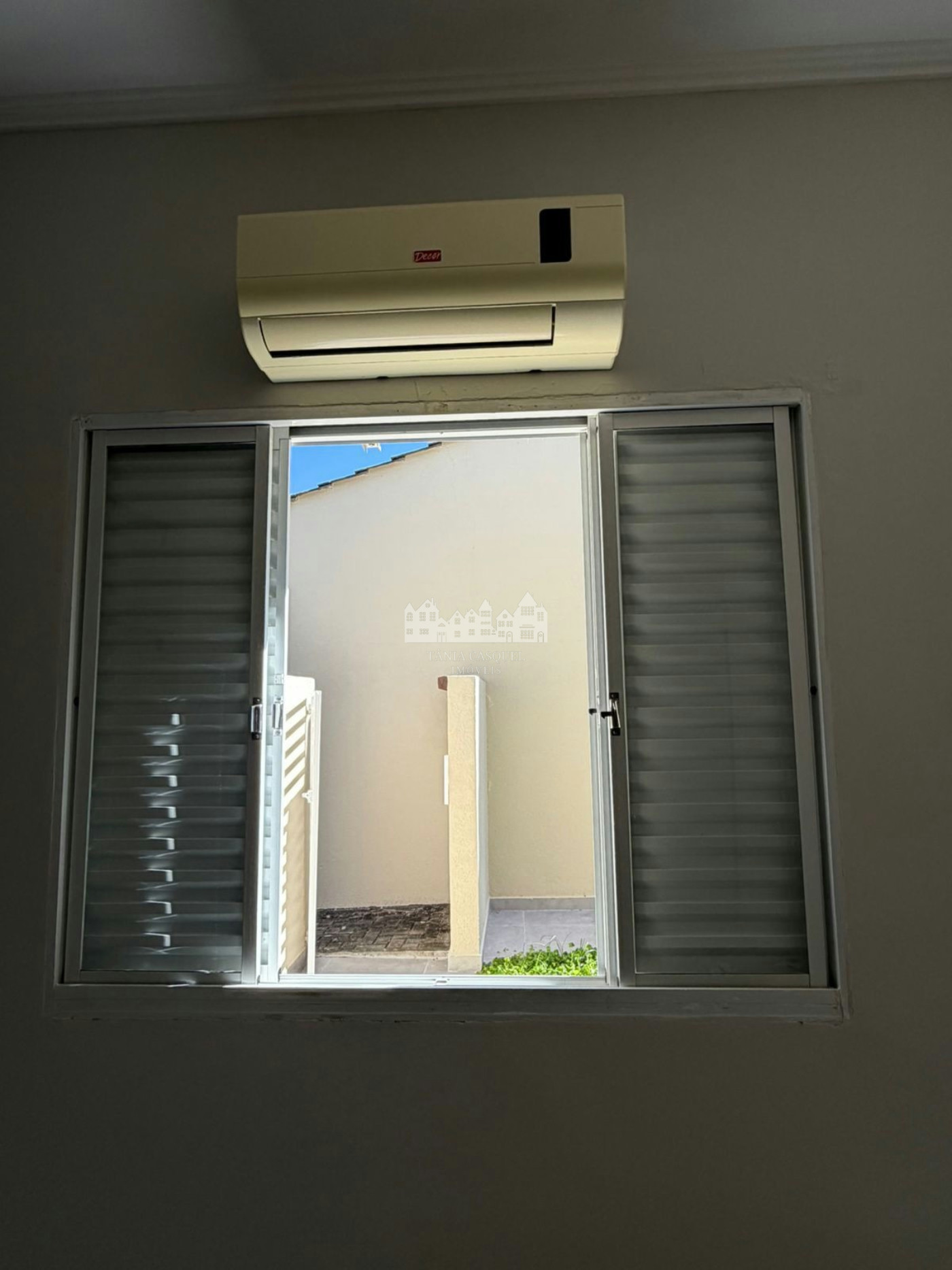Casa à venda com 3 quartos, sendo 1 suíte, no condomínio Bella Vita, Atibaia - SP