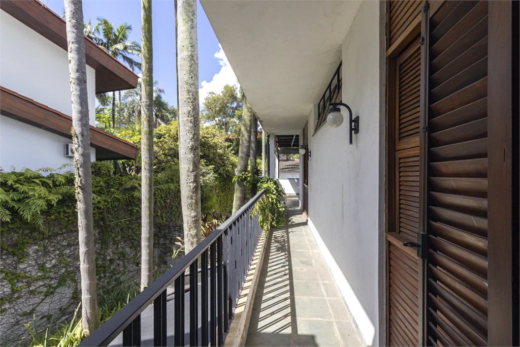 Sobrado à venda com 4 quartos, sendo 2 suítes, em Vila Morumbi, São Paulo, SP