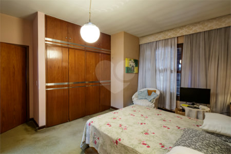 Casa de Vila para alugar com 4 quartos, sendo 1 suíte, em Granja Julieta, São Paulo, SP