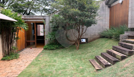 Casa à venda com 5 quartos, sendo 3 suítes,  em Morumbi, São Paulo, SP