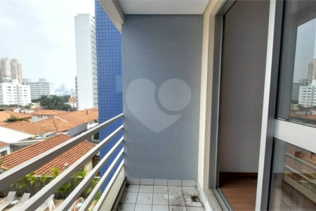 Apartamento à venda com 3 quartos, sendo 1 suíte, em Vila Olímpia, São Paulo, SP