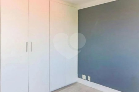 Apartamento à venda com 3 quartos, sendo 1 suíte,  em Cidade São Francisco, São Paulo, SP