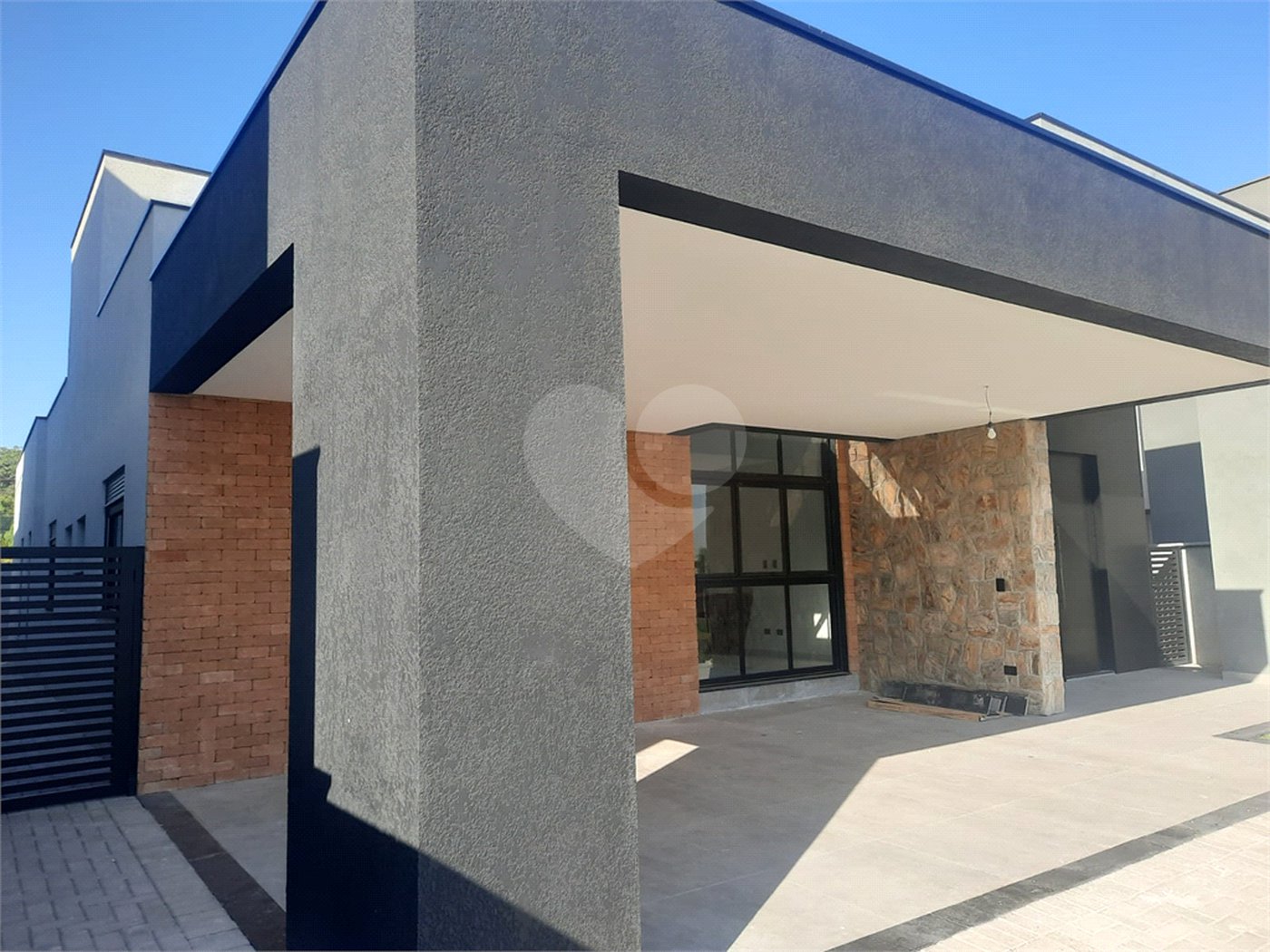 Casa à venda com 3 suítes no condomínio Alphaville 4, Votorantim - SP