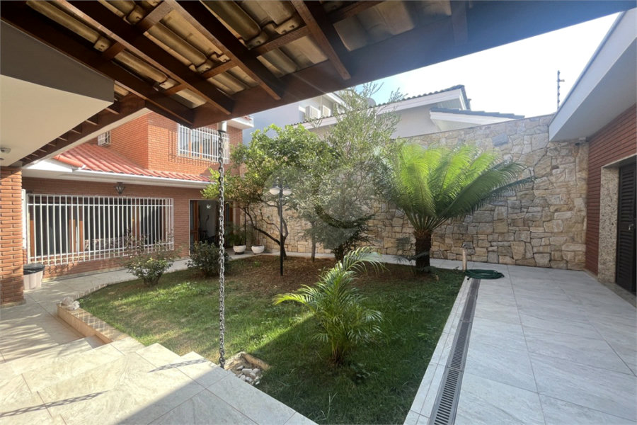 Casa à venda com 4 quartos, sendo 3 suítes, em Vila Guilherme, São Paulo, SP