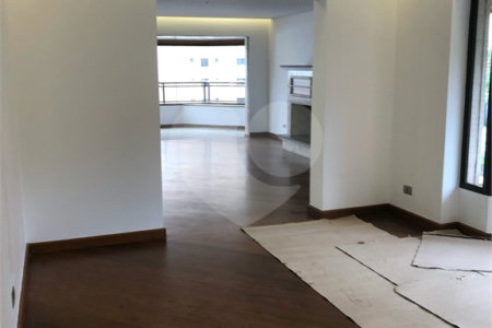 Apartamento à venda com 4 suítes em Vila Suzana, São Paulo, SP