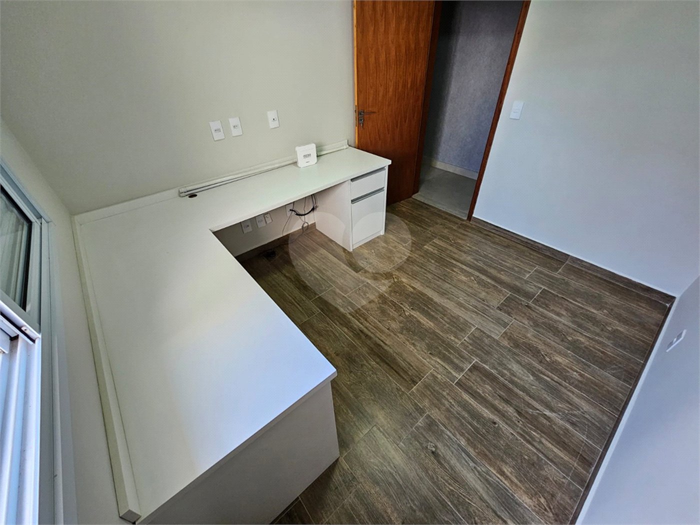 Casa à venda com 3 quartos, sendo 1 suíte,  no condomínio Mantova, Indaiatuba - SP