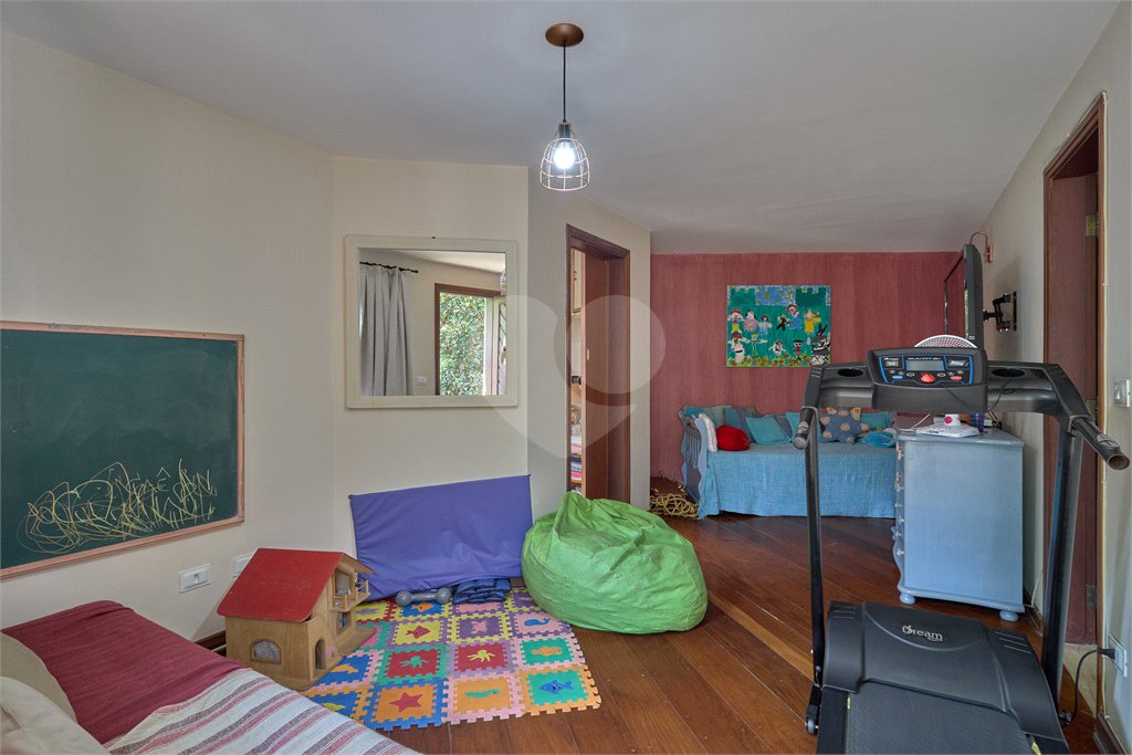 Casa Térrea à venda com 3 suítes em Granja Julieta, São Paulo, SP