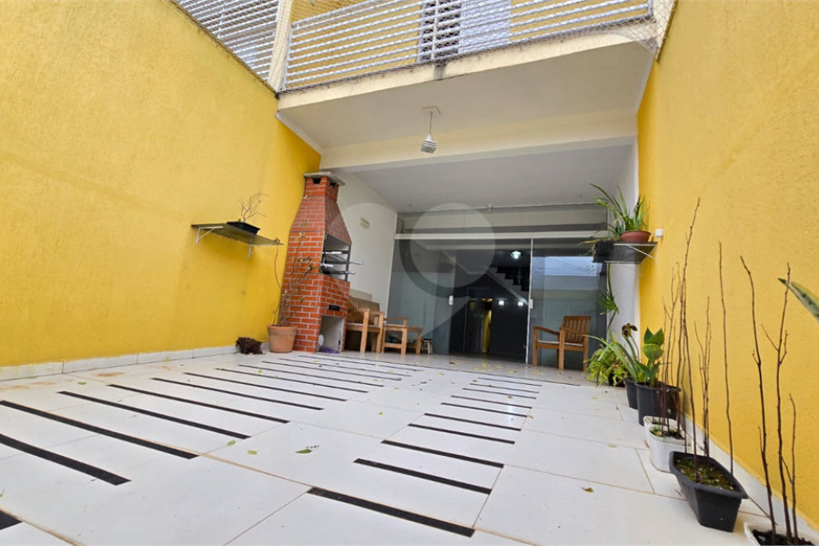 Sobrado à venda com 3 quartos, sendo 1 suíte, em Vila Clarice, São Paulo, SP