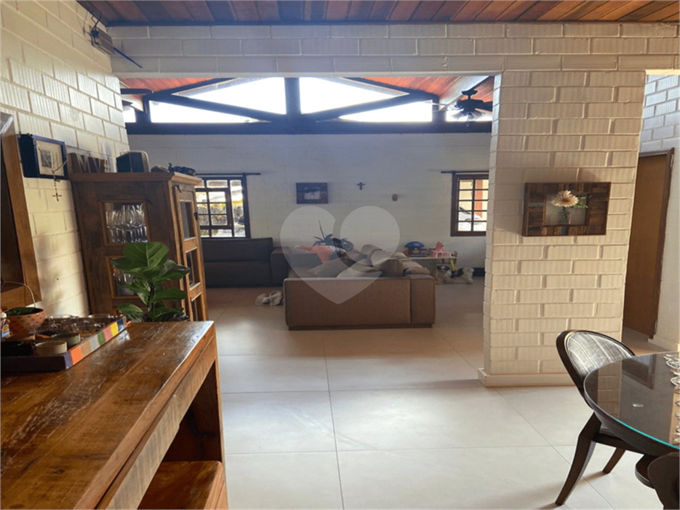 Casa à venda com 4 quartos, sendo 2 suítes, no condomínio Jardim do Ribeirão II, Itupeva - SP