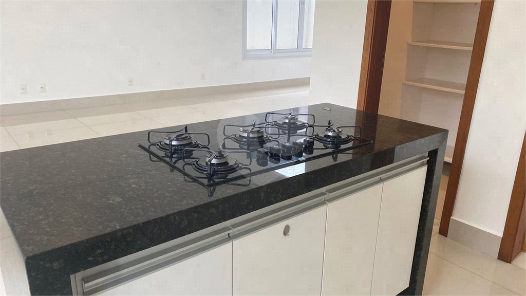Casa à venda com 4 suítes no condomínio Chácara Ondina, Sorocaba - SP