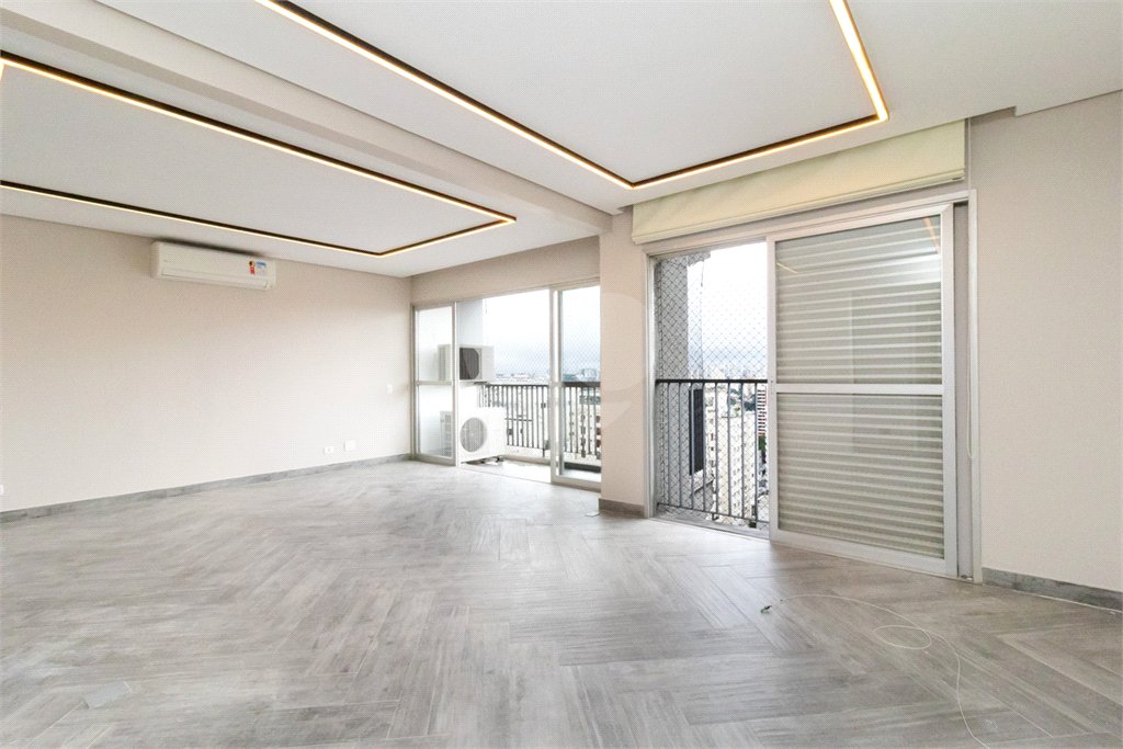Apartamento à venda com 3 quartos, sendo 1 suíte,  em Indianópolis, São Paulo, SP