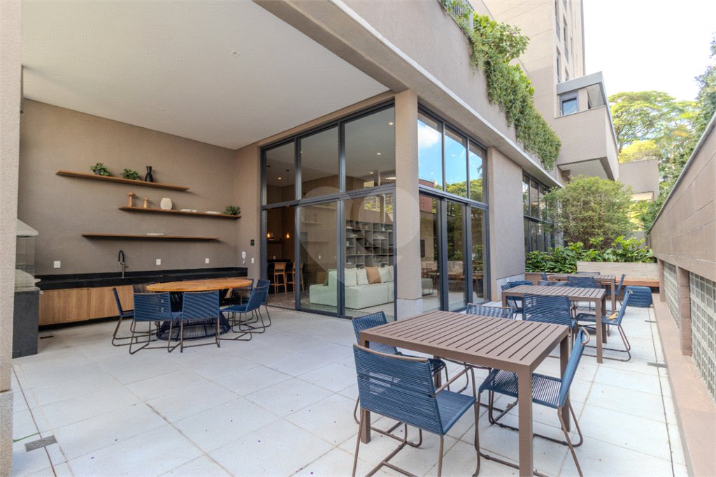 Apartamento à venda com 3 suítes em Campo Belo, São Paulo, SP
