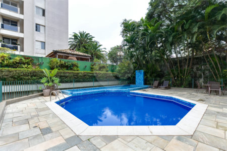 Apartamento à venda com 3 quartos, sendo 2 suítes, em Campo Belo, São Paulo, SP