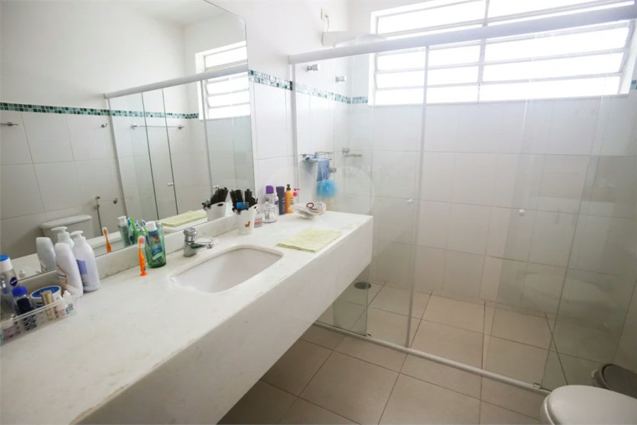 Casa à venda com excelente localização comercial