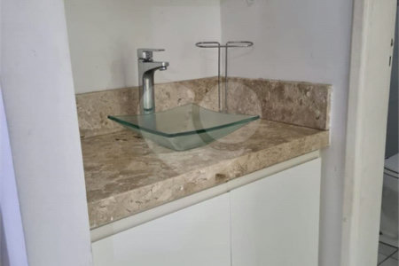 Flat à venda com 1 suíte em Moema, São Paulo, SP
