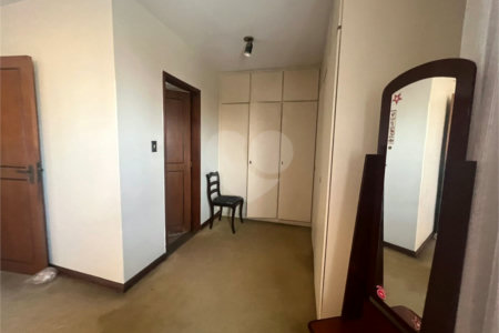 Sobrado à venda com 3 suítes em Vila Paulicéia, São Paulo, SP