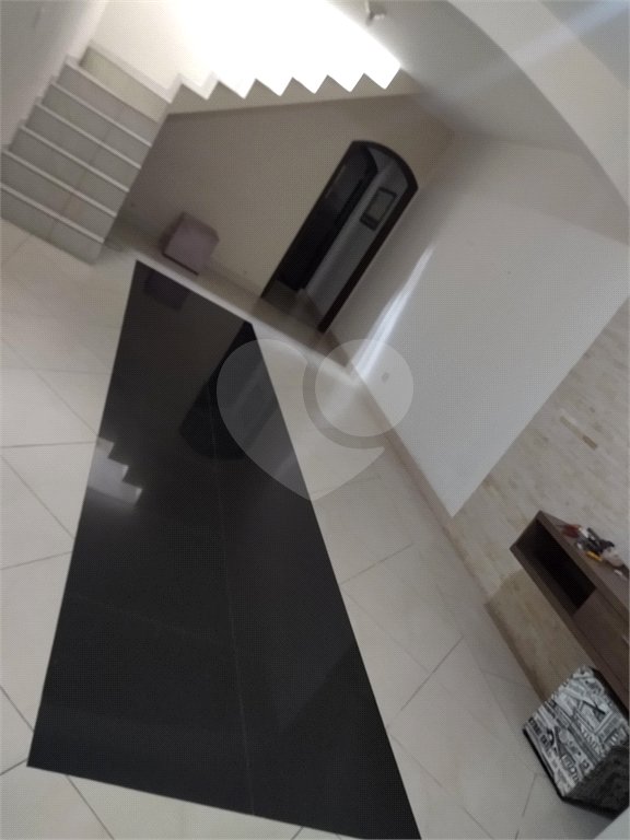 Sobrado à venda com 3 quartos, sendo 1 suíte,  em Residencial Rancho Grande, Itaquaquecetuba, SP