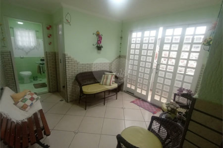 Sobrado à venda com 3 quartos, sendo 1 suíte, em Vila Gustavo, São Paulo, SP