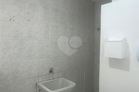 Casa à venda com 3 quartos, sendo 1 suíte,  no condomínio Vilagio Viccino, São Paulo - SP