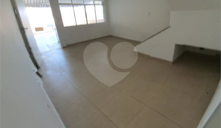 Sobrado à venda com 2 quartos em Vila Guilherme, São Paulo, SP
